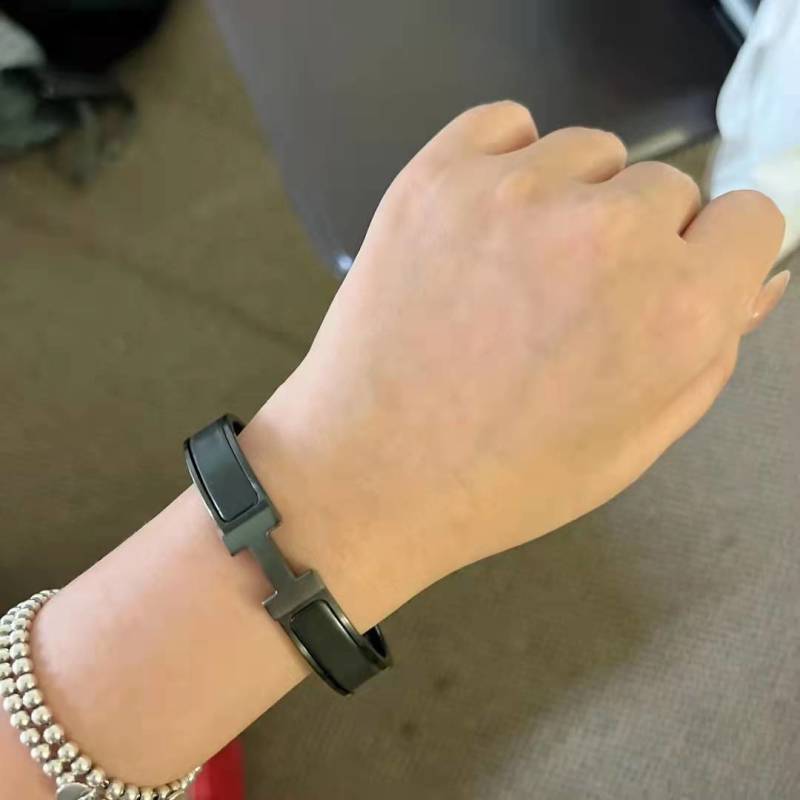 Hermès Enamel Bangle Bracelet - Black & White view