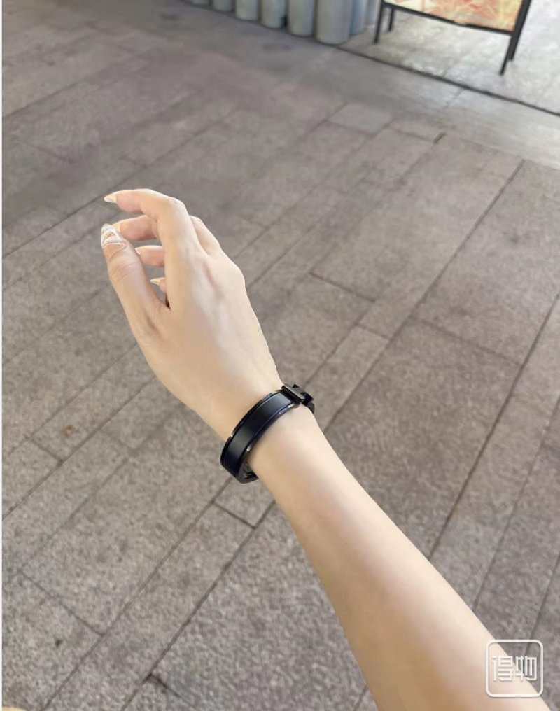 Hermès Enamel Bangle Bracelet - Black & White view