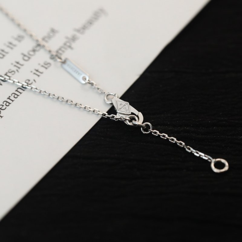 Van Cleef & Arpels Mini Four Leaf Clover Diamond Necklace Silver view