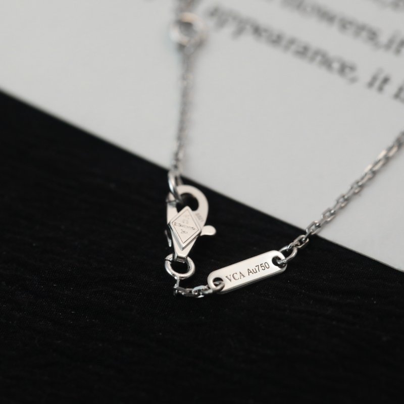 Van Cleef & Arpels Mini Four Leaf Clover Diamond Necklace Silver view