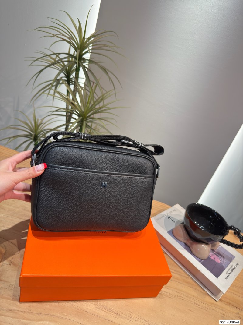 Hermès Black Leather Camera Crossbody Bag