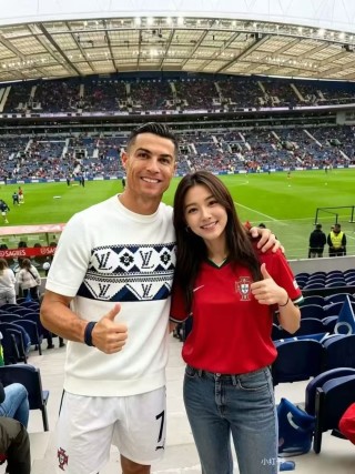 Louis Vuitton Monogram Jacquard White T-Shirt view 3