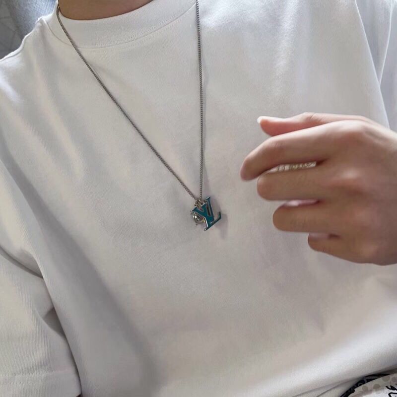 Louis Vuitton Multi-Charm Turtle Star Pendant Necklace Silver Gold view