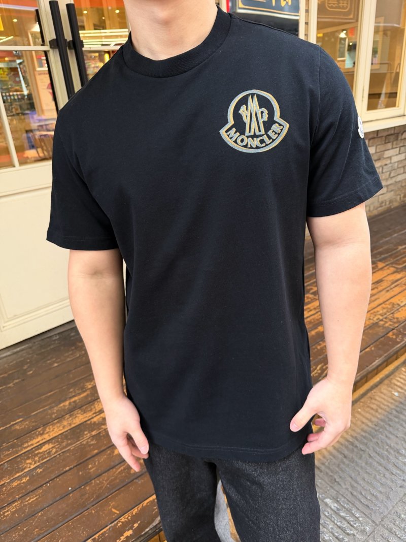 Moncler Classic Logo T-Shirt Black