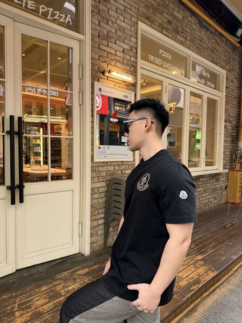 Moncler Classic Logo T-Shirt Black view