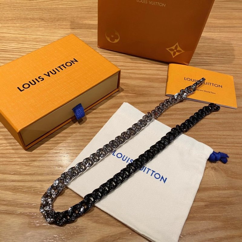 Louis Vuitton Slim Cuban Chain Necklace Black view