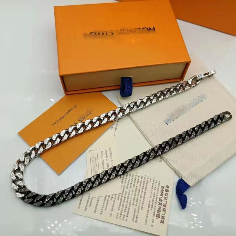 Louis Vuitton Slim Cuban Chain Necklace Black view