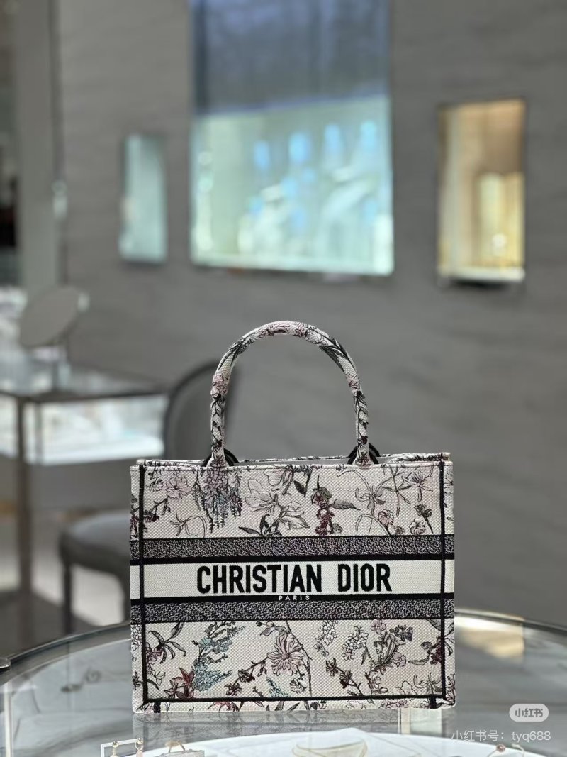 Dior Book Tote Fall25 Cream Floral Canvas view