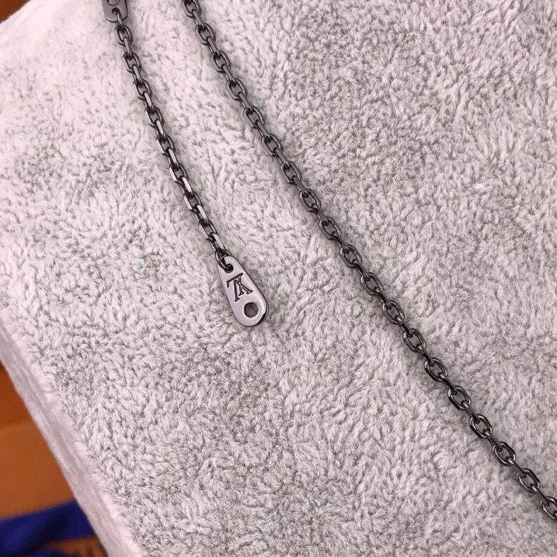 Louis Vuitton Vivienne DJ Flower Pendant Necklace Black view