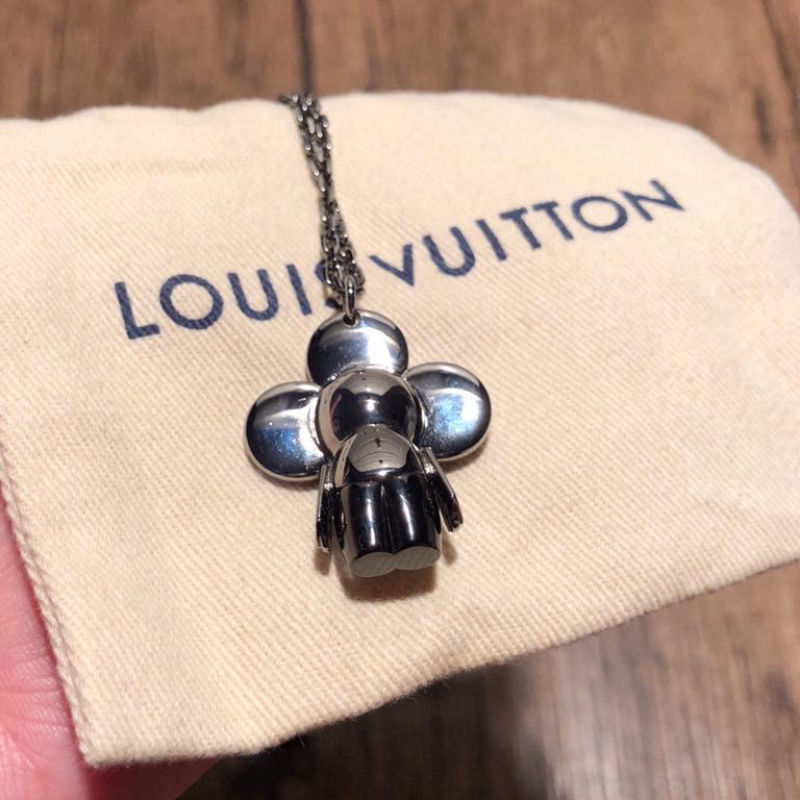 Louis Vuitton Vivienne DJ Flower Pendant Necklace Black view