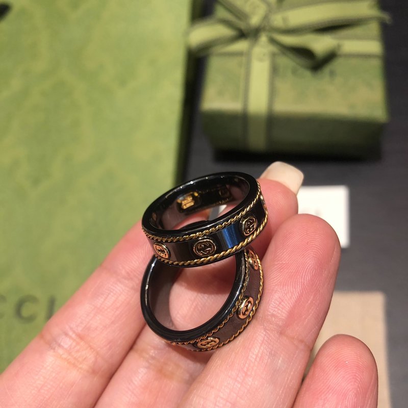 Gucci Double G Ceramic Ring Black view