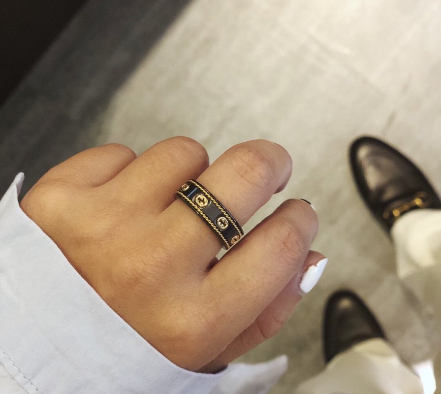 Gucci Double G Ceramic Ring Black view