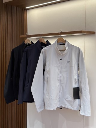 Arc'teryx White Shell Lightweight Jacket view 12