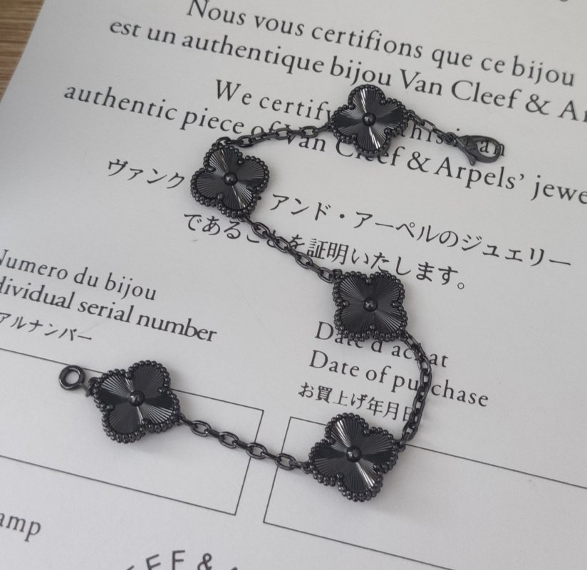 Van Cleef & Arpels Vintage Alhambra Black Clover Bracelet view