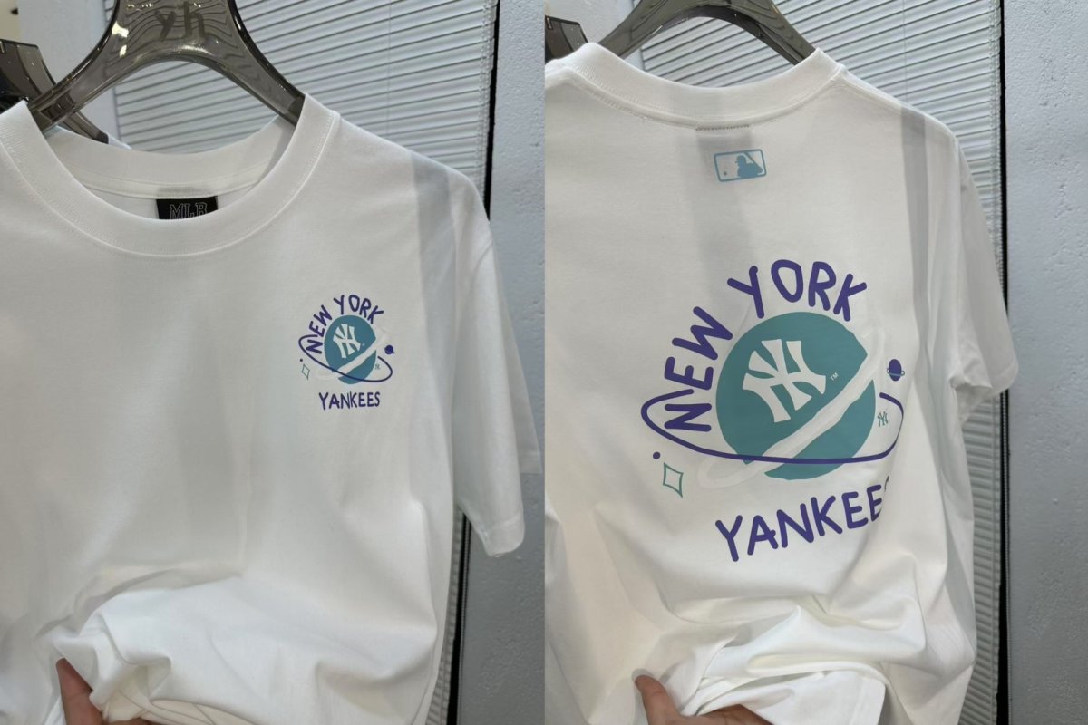 MLB New York Yankees Planet Logo Black T-Shirt view