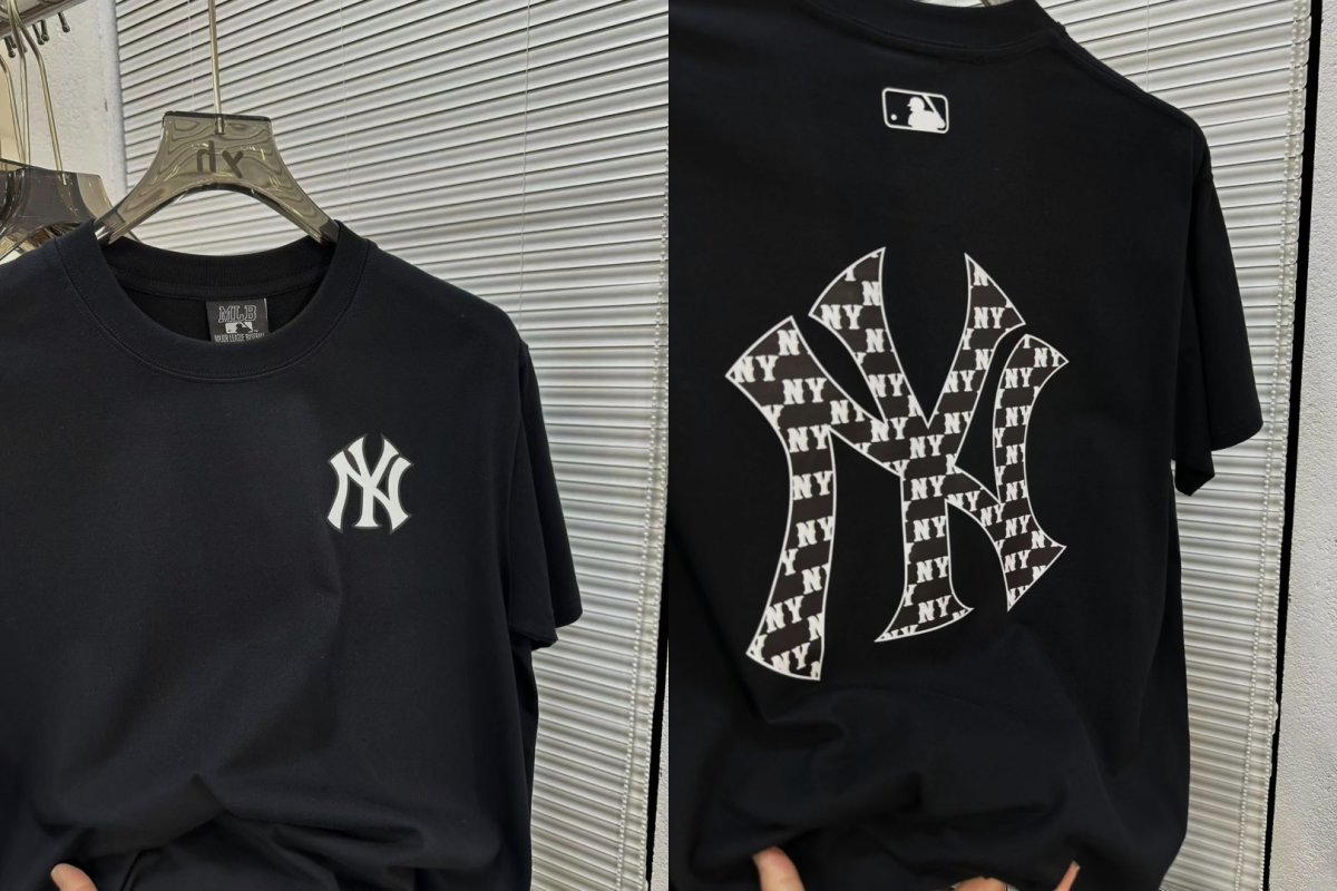 MLB New York Yankees Planet Logo Black T-Shirt view