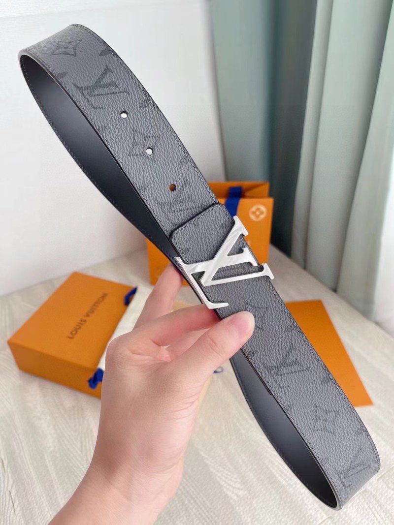 Louis Vuitton LV Initials Grey Calf Leather Belt 4.0cm view