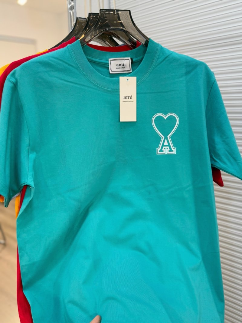 Ami Heart Logo Short Sleeve T-Shirt White view