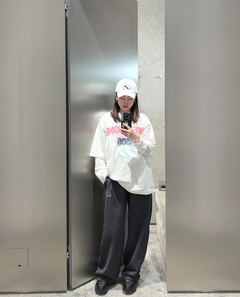 Oversized Welcome Graphic T-Shirt White view
