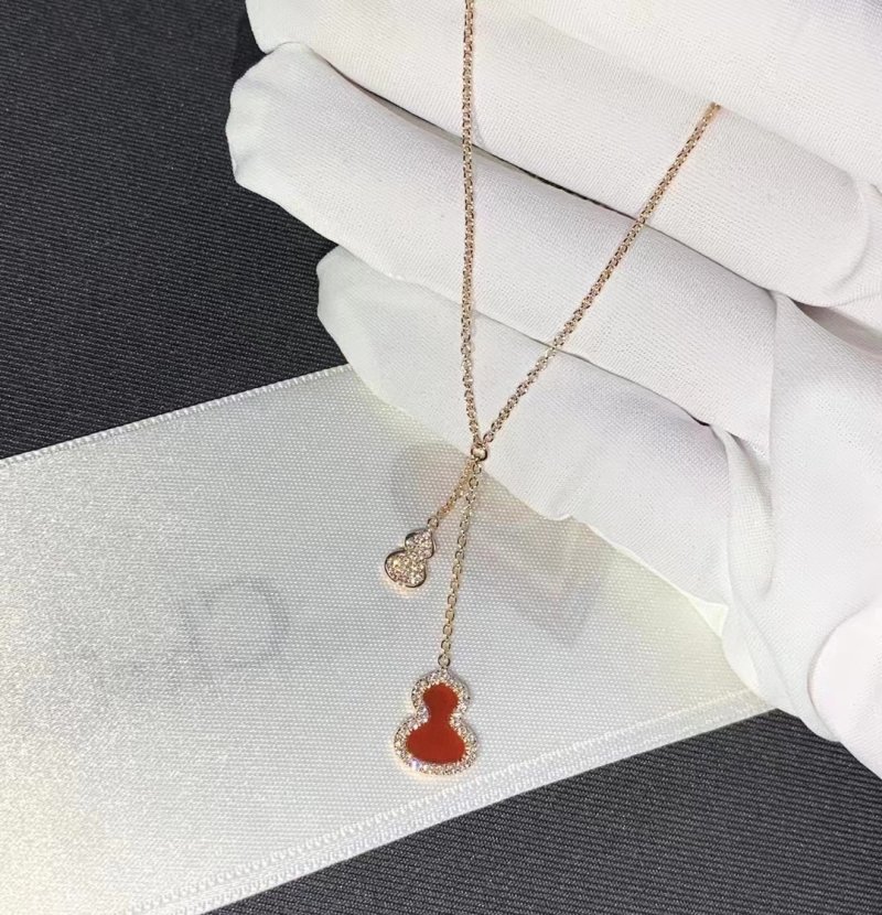 Qeelin Red Jade Gourd Tassel Pendant Necklace S925 view