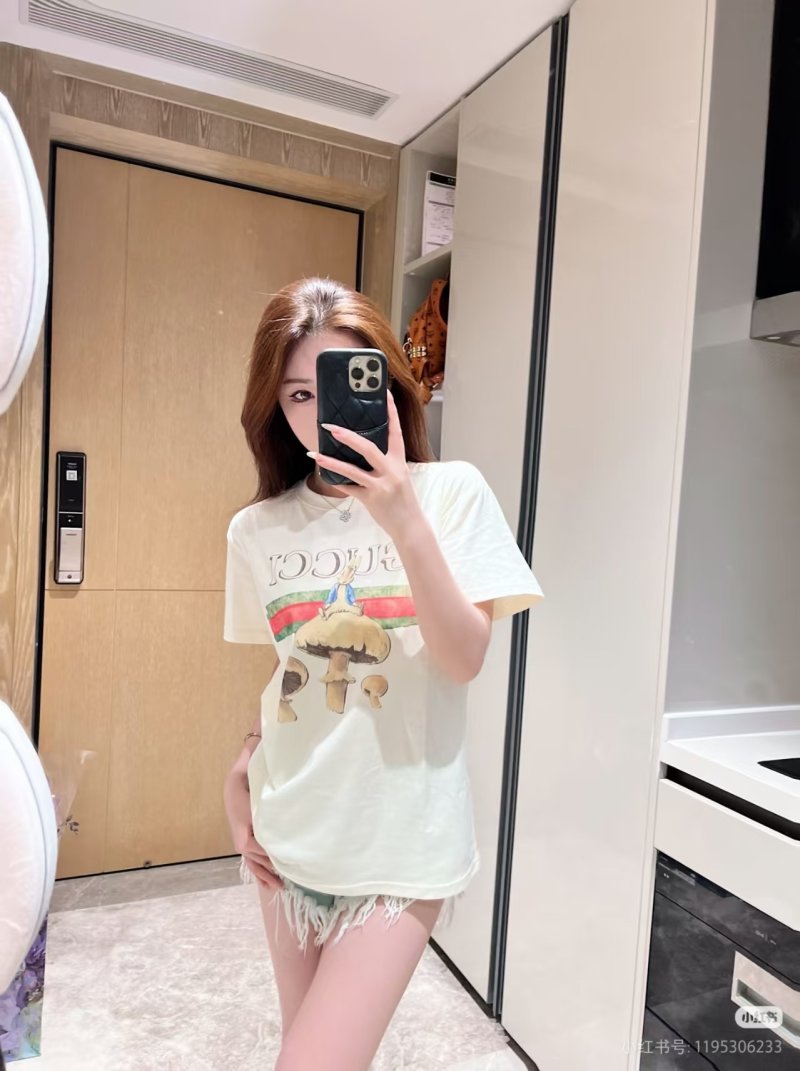 Gucci Cream Mushroom Graphic T-Shirt view