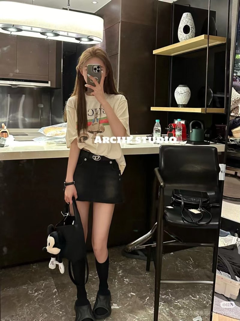 Gucci Cream Mushroom Graphic T-Shirt view