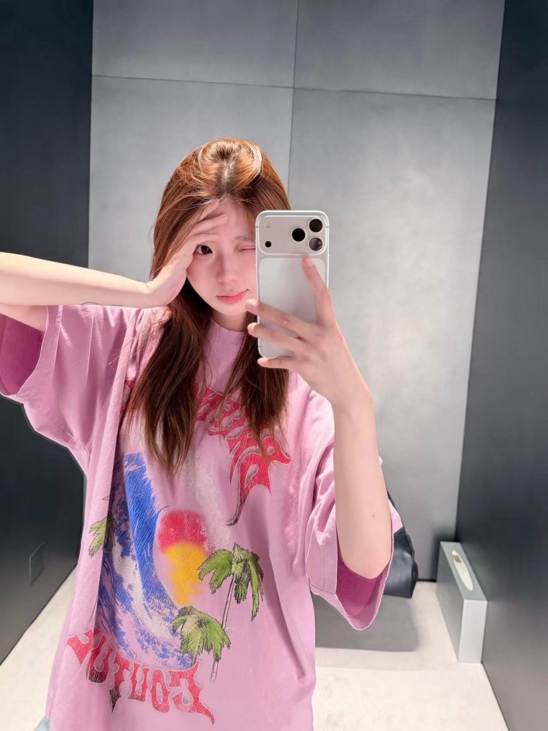 Chrome Hearts Pink Graphic T-Shirt with Wave Print view