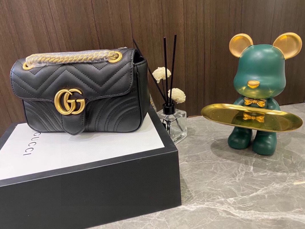Gucci GG Marmont Black Quilted Leather Shoulder Bag view