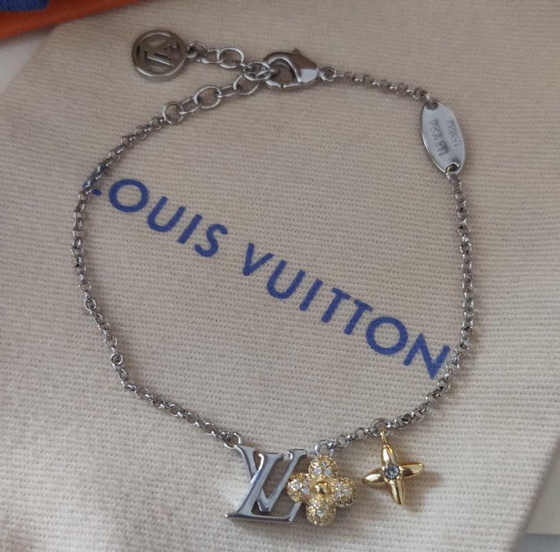 LV Gram Monogram Floral Zirconia Chain Bracelet Silver view