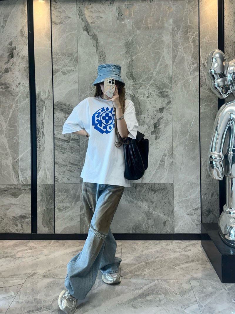 Louis Vuitton LV Monogram Print White T-Shirt