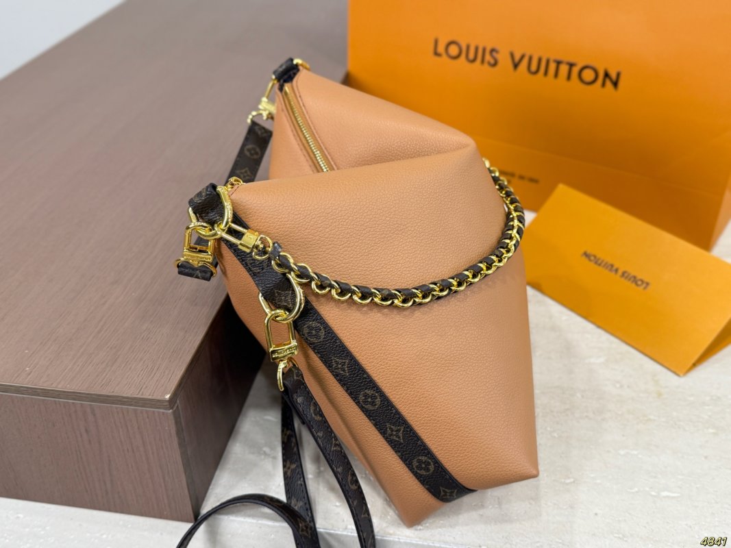 Louis Vuitton Multipass Caramel Leather Shoulder Bag view