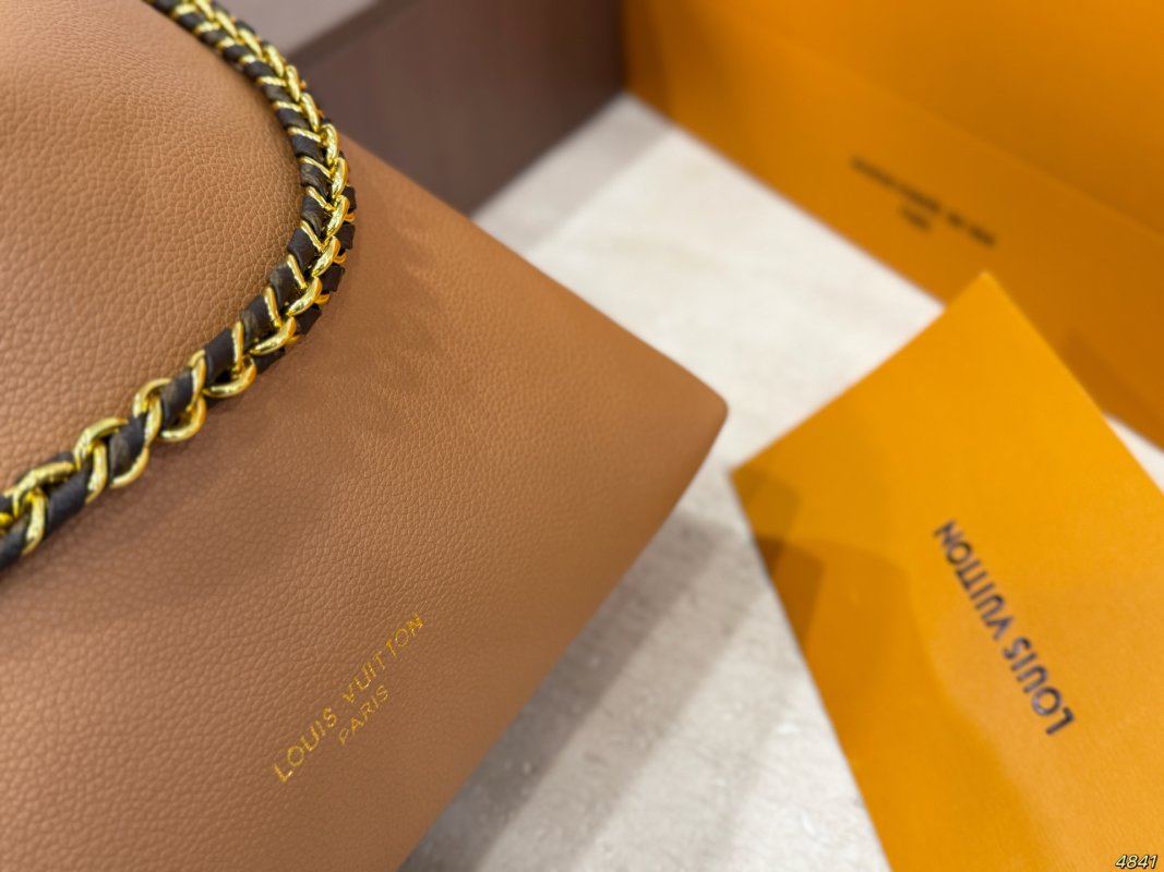 Louis Vuitton Multipass Caramel Leather Shoulder Bag view