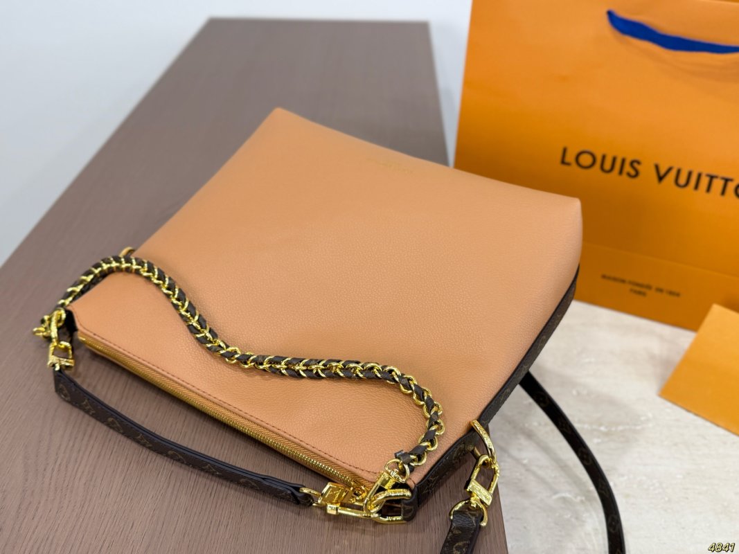 Louis Vuitton Multipass Caramel Leather Shoulder Bag view