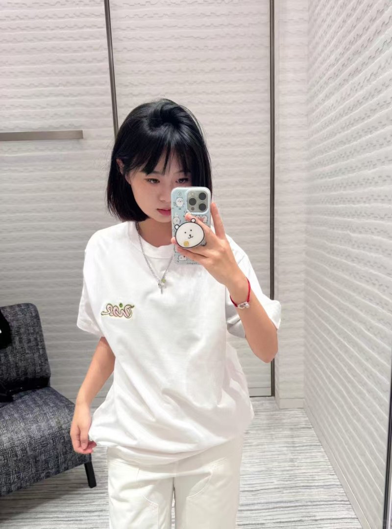 White Crew Neck Short Sleeve T-Shirt with Decorative Chest Graphic view