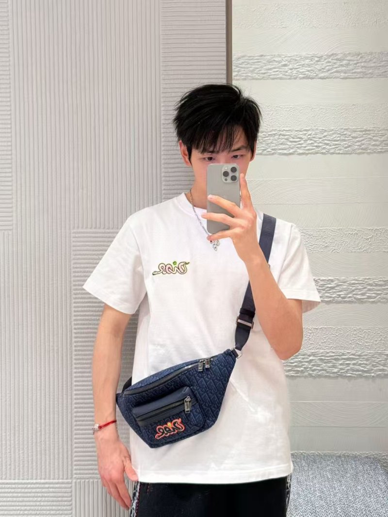 White Crew Neck Short Sleeve T-Shirt with Decorative Chest Graphic view
