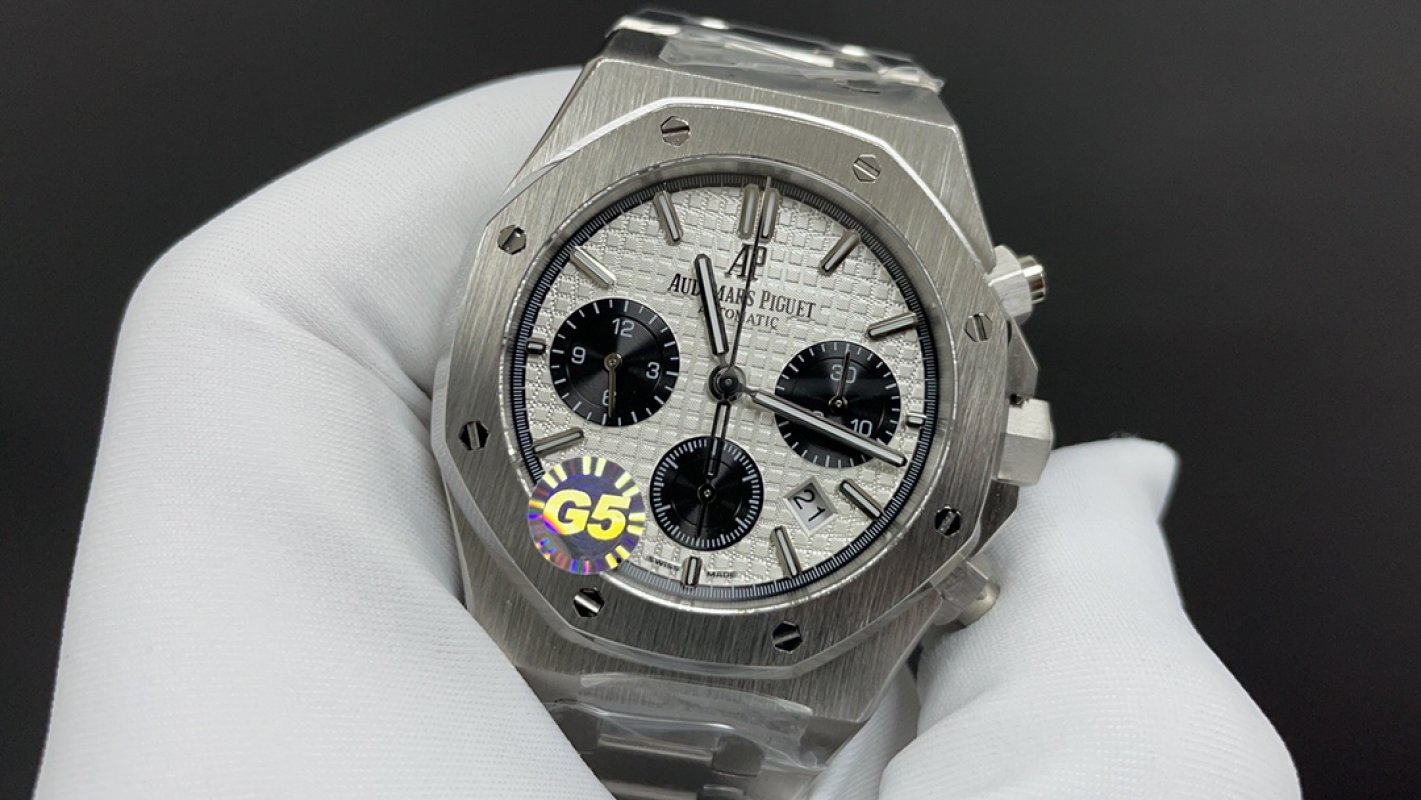 Audemars Piguet Royal Oak Panda Chronograph 41mm view