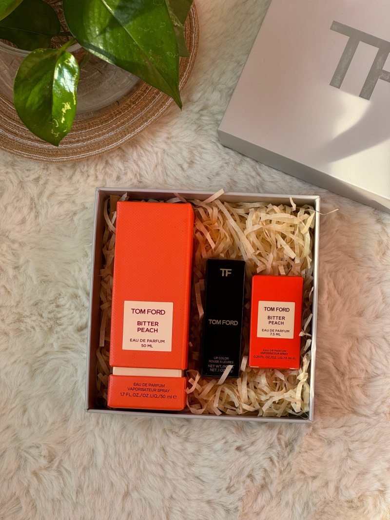 Tom Ford Bitter Peach Luxury Gift Set view