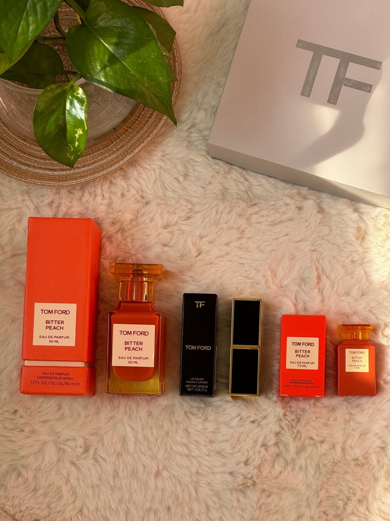 Tom Ford Bitter Peach Luxury Gift Set view