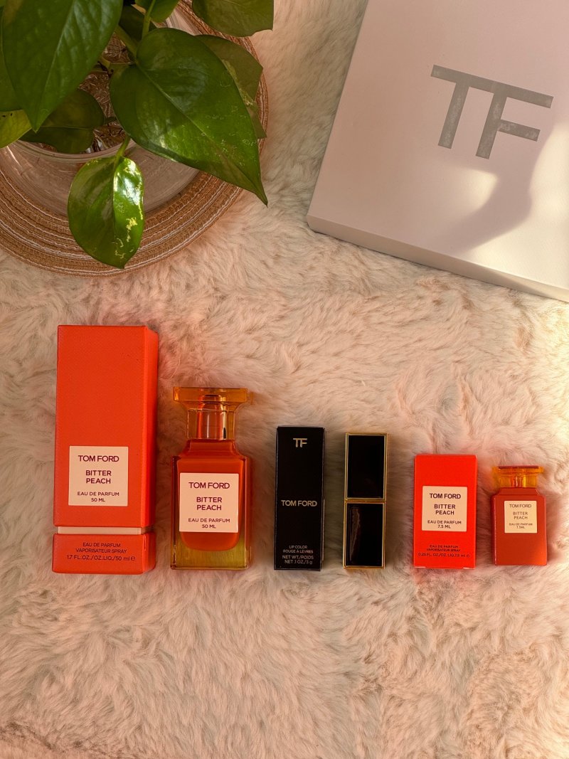 Tom Ford Bitter Peach Luxury Gift Set view