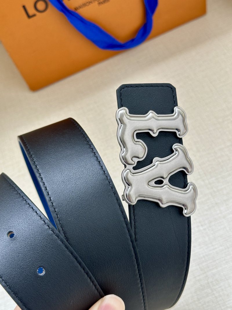 Louis Vuitton LV Ranch 4.0 Reversible Leather Belt Navy view