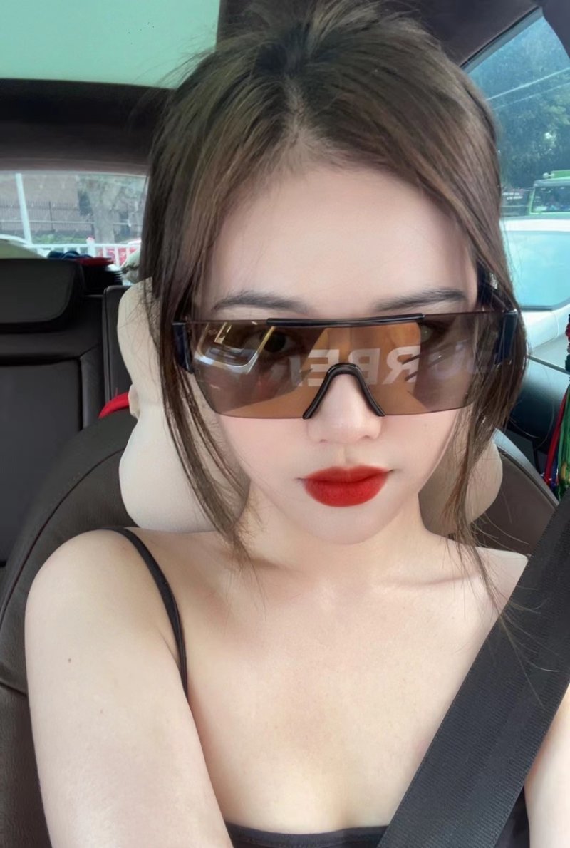 Burberry Square Logo Full Print Sunglasses - Brown view