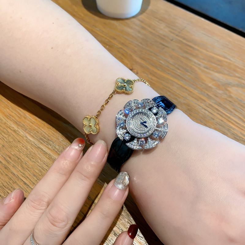 Bulgari Divas' Dream Rose Gold Diamond Amethyst Watch 33mm view
