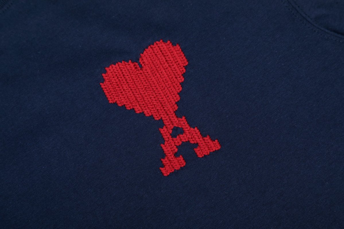 Ami Paris Navy Heart Logo T-Shirt Red view