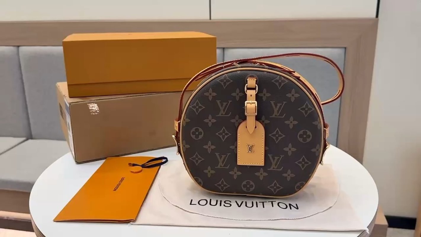 Louis Vuitton Monogram Canvas Round Shoulder Bag Brown