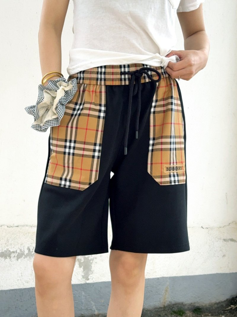 Burberry Nova Check Black Shorts with Tartan Pockets