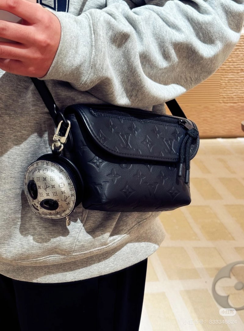 Louis Vuitton Monogram Empreinte Black Shoulder Bag