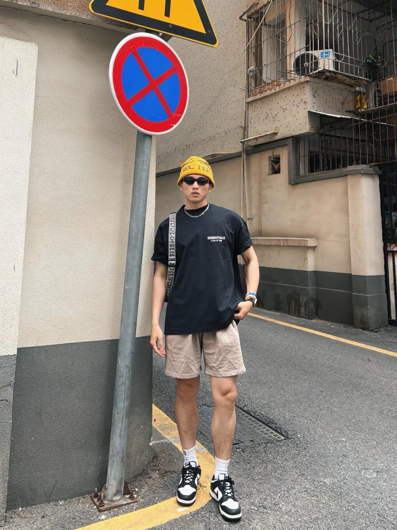 Essentials Black Short Sleeve T-Shirt