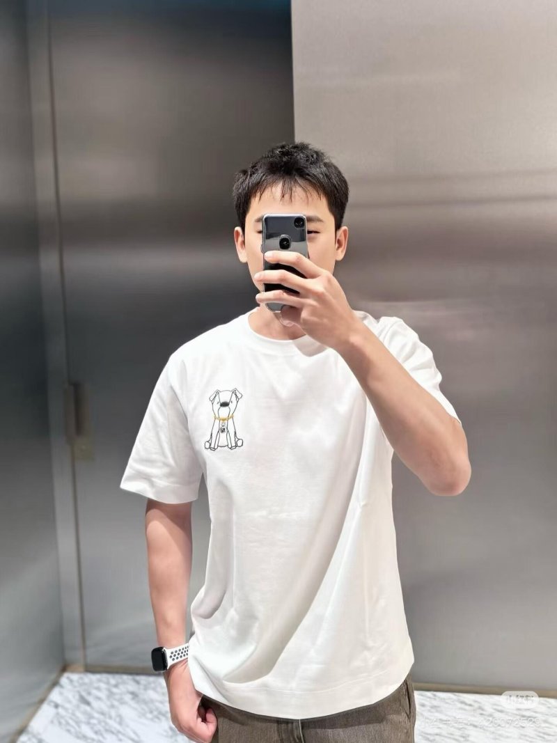 White Minimalist Dog Graphic T-Shirt