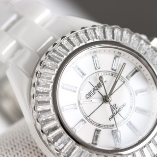 Chanel J12 33mm White Ceramic Automatic Watch view 4