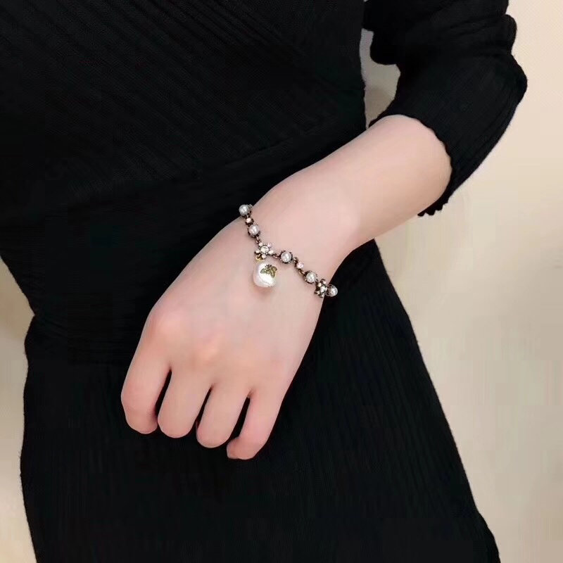 Pearl Bee Charm Brass Bracelet Silver